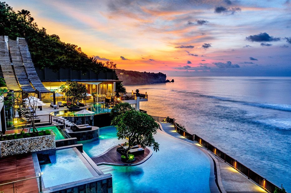 Surfing in Bali: Top 6 beaches for the ultimate wave experience